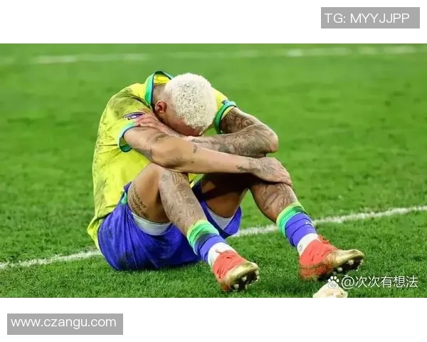 足球经典瞬间回顾与传奇球员的辉煌历程探讨